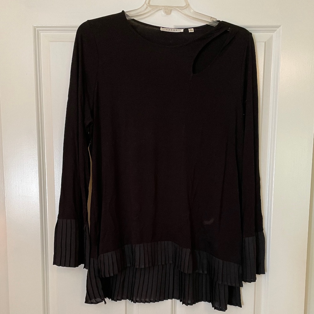Cyrus black pleated trim hi/lo tunic
